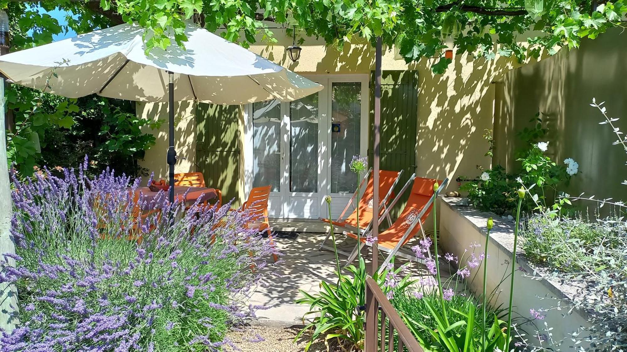 Saint-Rémy-de-Provence Les Lavandins-Gite Frederic מראה חיצוני תמונה