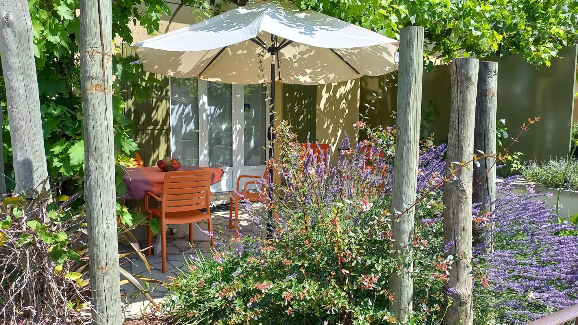 Saint-Rémy-de-Provence Les Lavandins-Gite Frederic מראה חיצוני תמונה